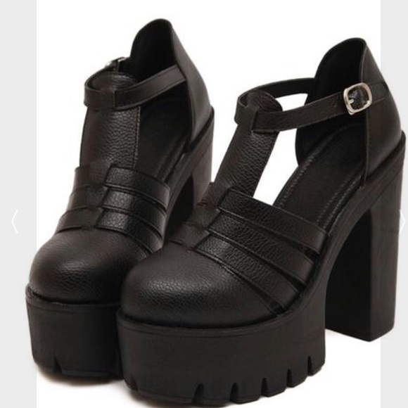 Shoes - Platform shoe